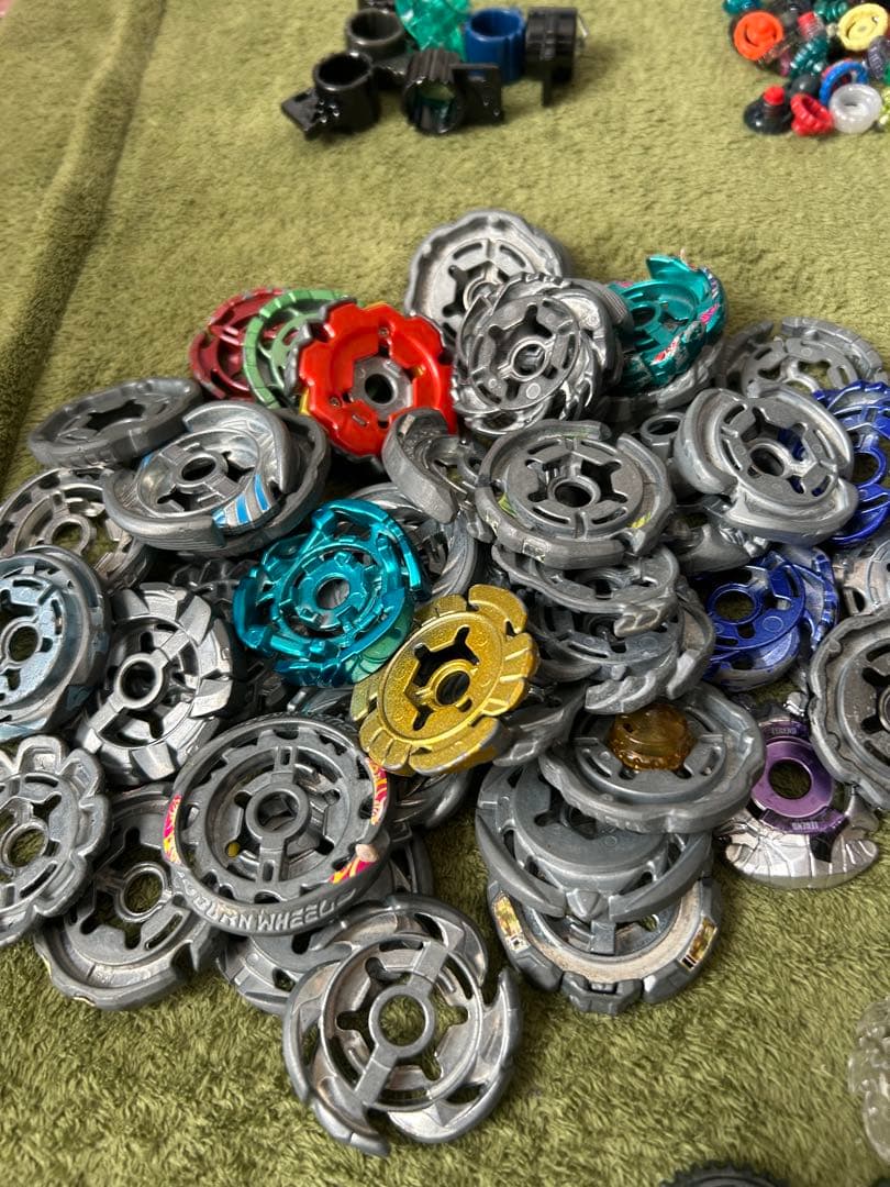 【まとめ売り】ベイブレードメタルファイト それぞれ約50パーツ