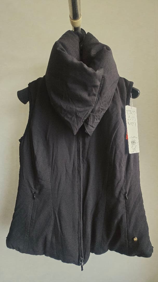 Chacott ストレッチ中綿ベスト 新品、未使用