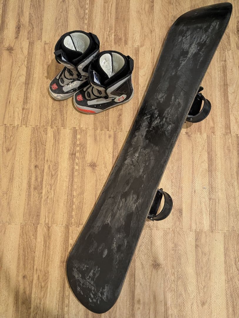 スノーボードセット　板143cm 　BOAブーツ25cm