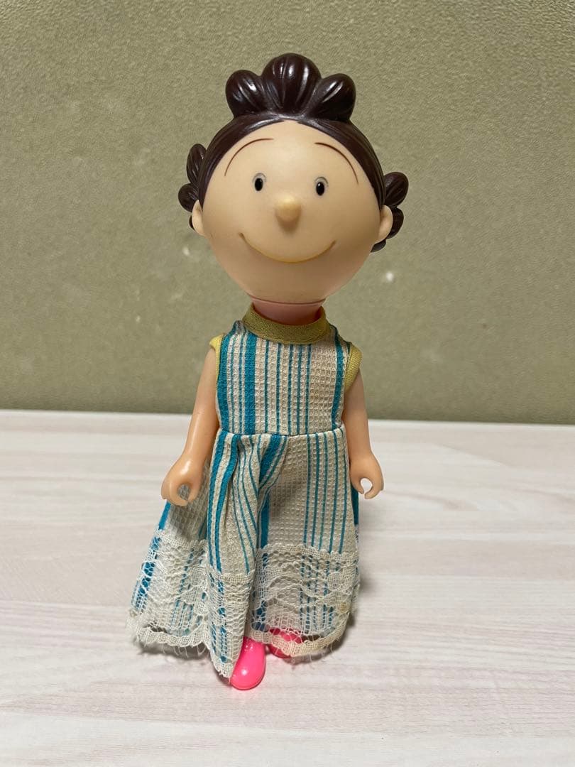 サザエさん　フィギュア　ソフビ　服破れあり　詳細不明