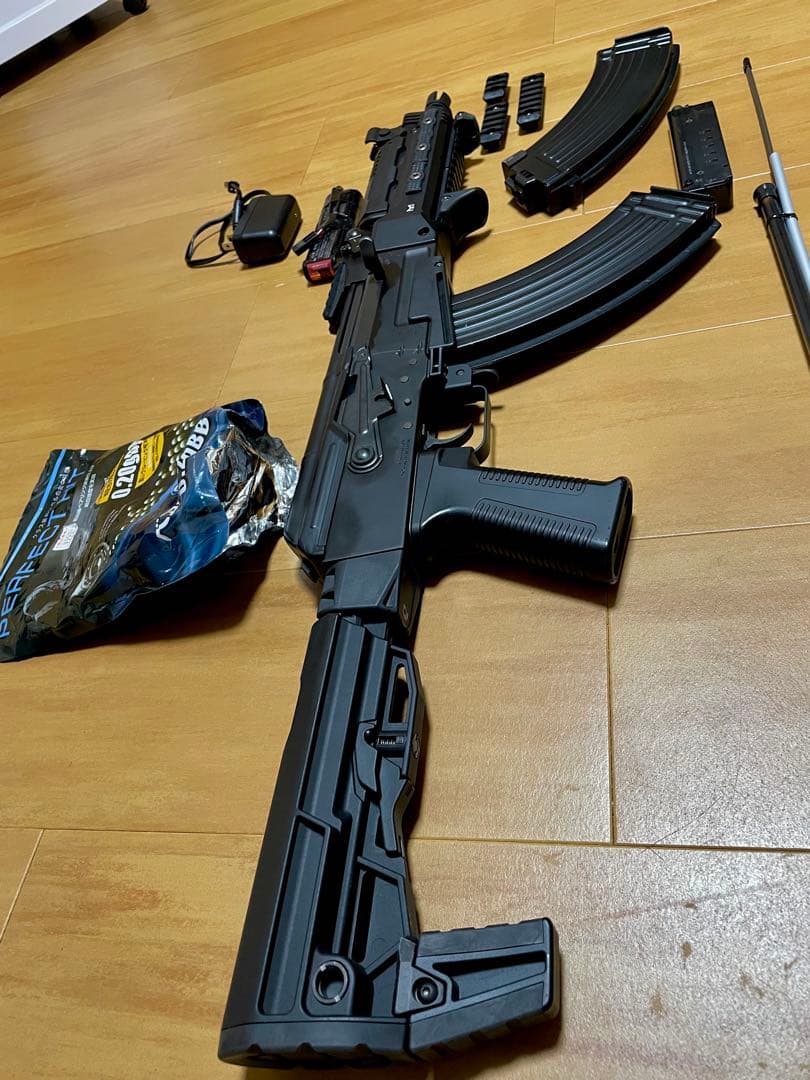 次世代電動ガン ブラック 付属品付き