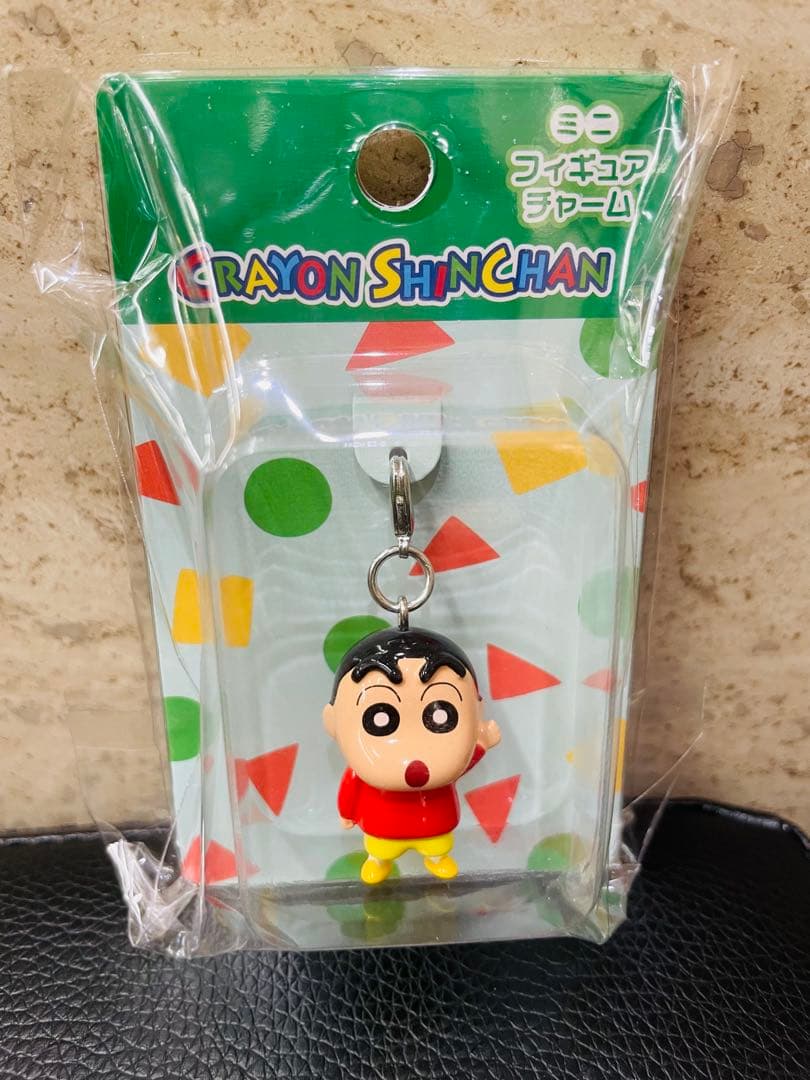 クレヨンしんちゃん　ミニフィギュアチャーム　全6種