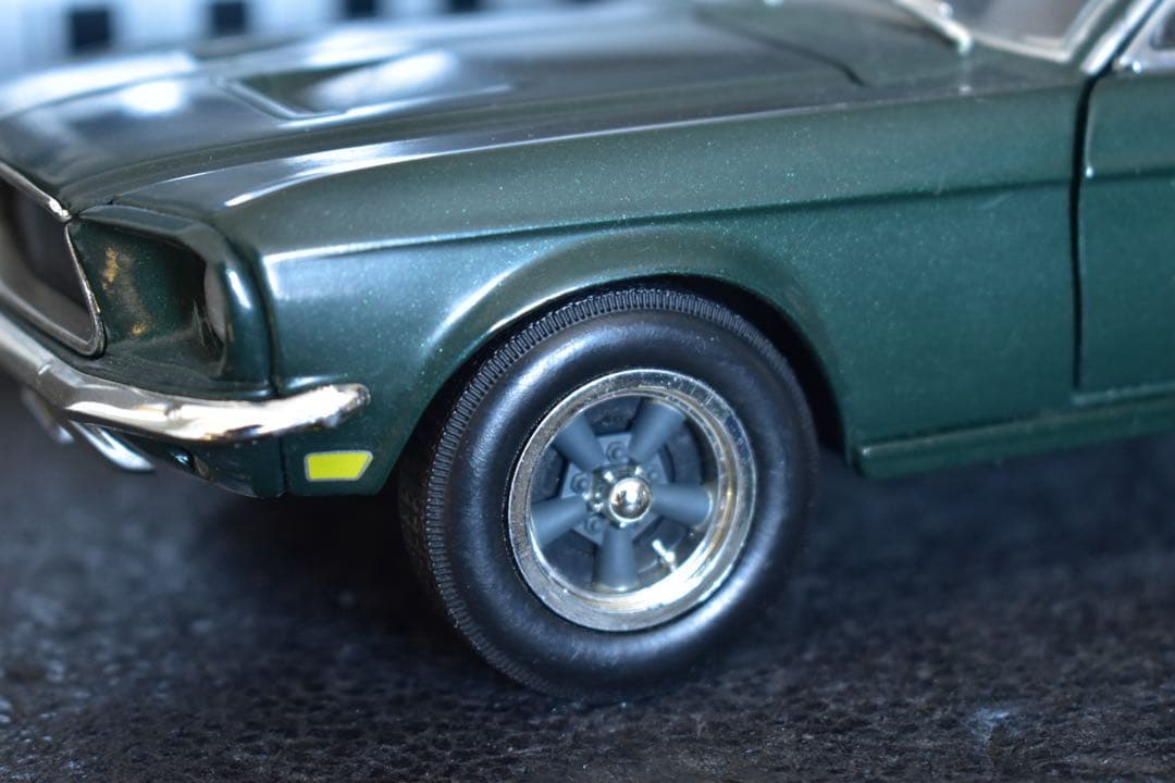 1/18 グリーンライト ブリット ‘68 フォード マスタング マックイーン