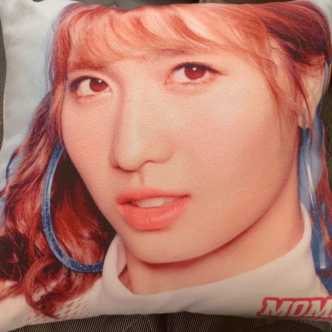 TWICE モモ クッション