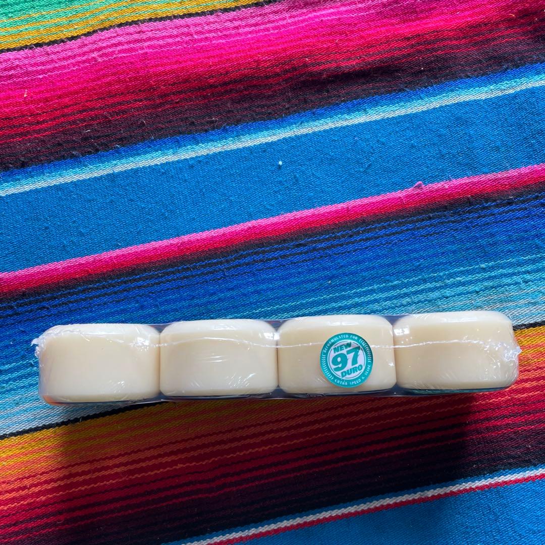 Spitfireフォーマル4コニカルフル58mm97aウィール 定価¥9,130