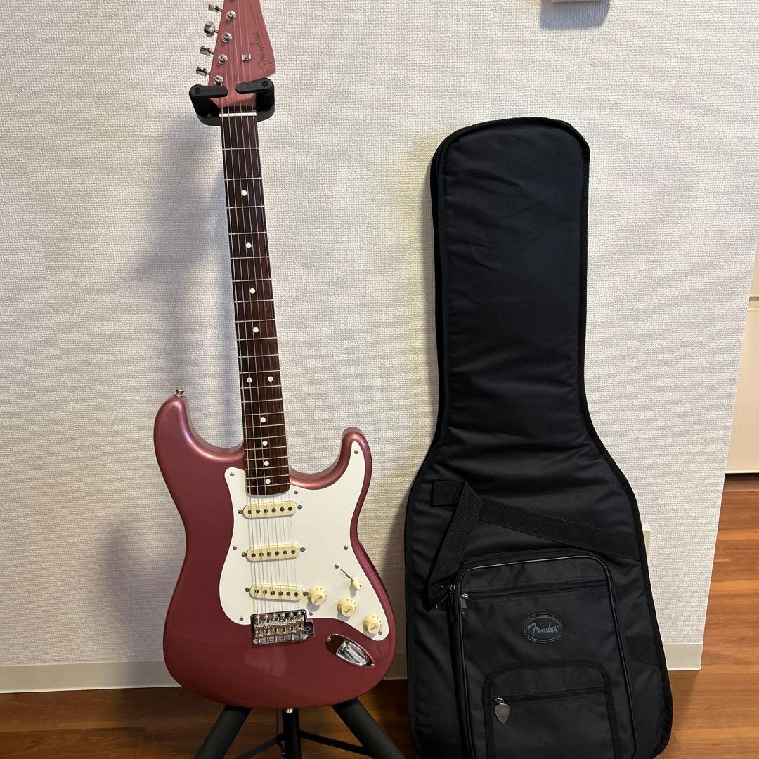 Fender Stratocasterチャーモデル