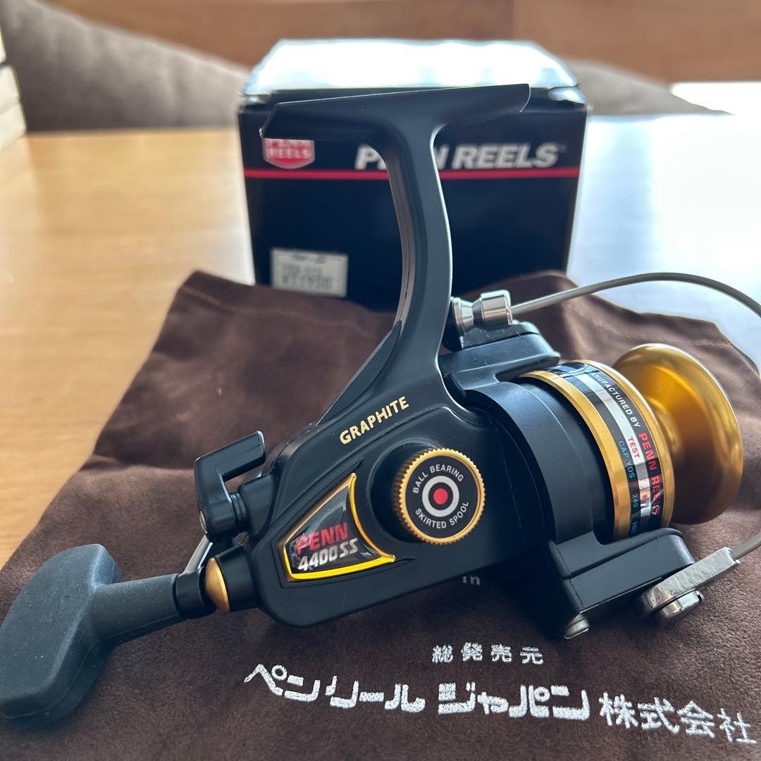 Penn Reels 4400SS グラファイトリール