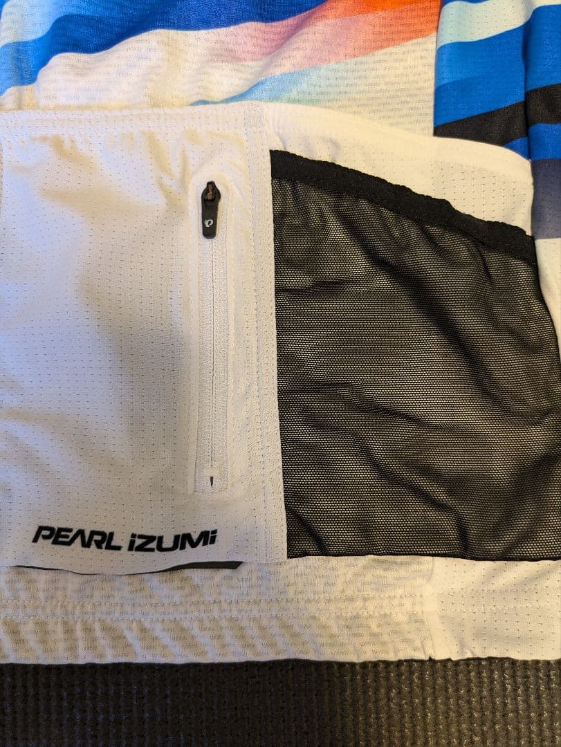 パールイズミ　スピードレースジャージLサイズ