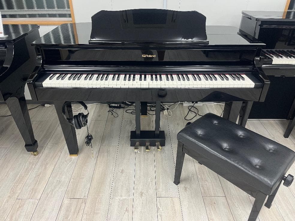 ★ 74034【電子ピアノ】ROLAND　GP607PE　18年製