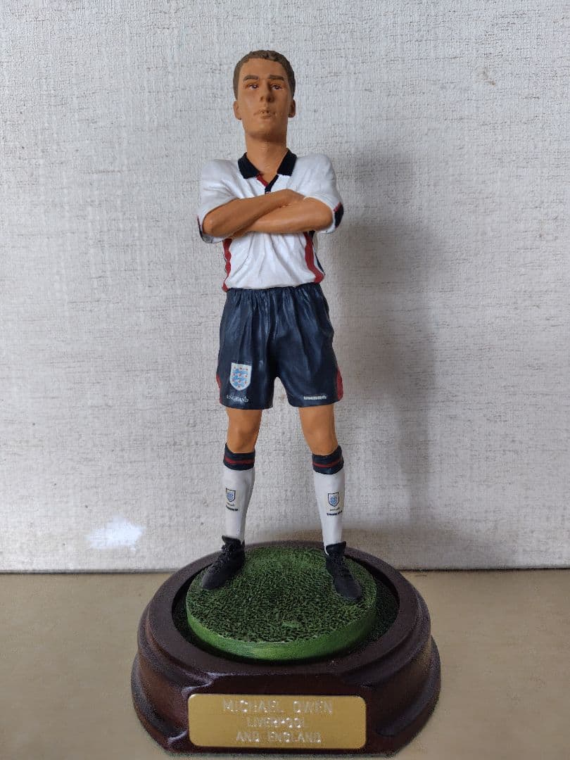 マイケル・オーウェン フィギュア 20番