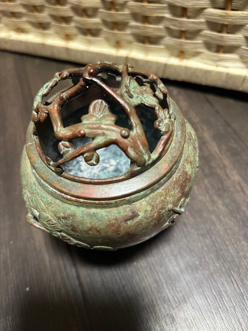 高岡銅器　　蝋型鋳銅　松竹梅　香炉