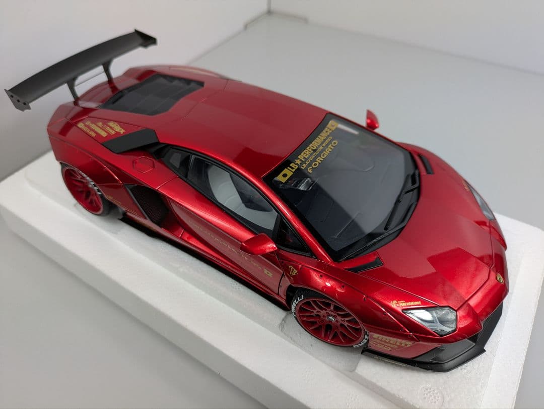 1/18 ミニカー オートアート ランボルギーニ アヴェンタドール LB-WA