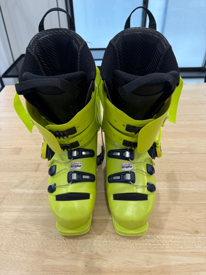 FISCHER　RC4 130 MV BOA VACUUM GW　25.5cm