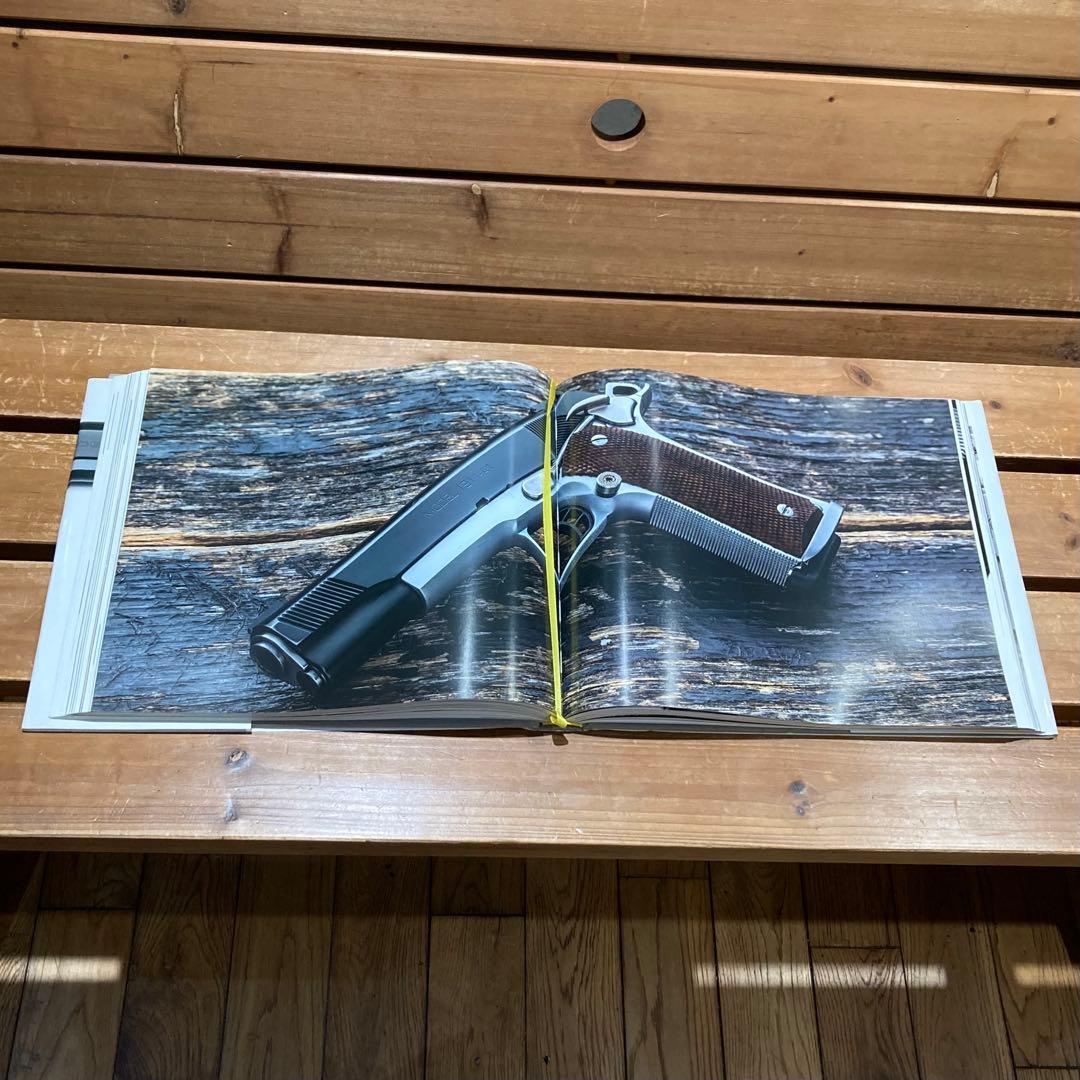 VICKERS GUIDE 1911 洋書 サイン入り