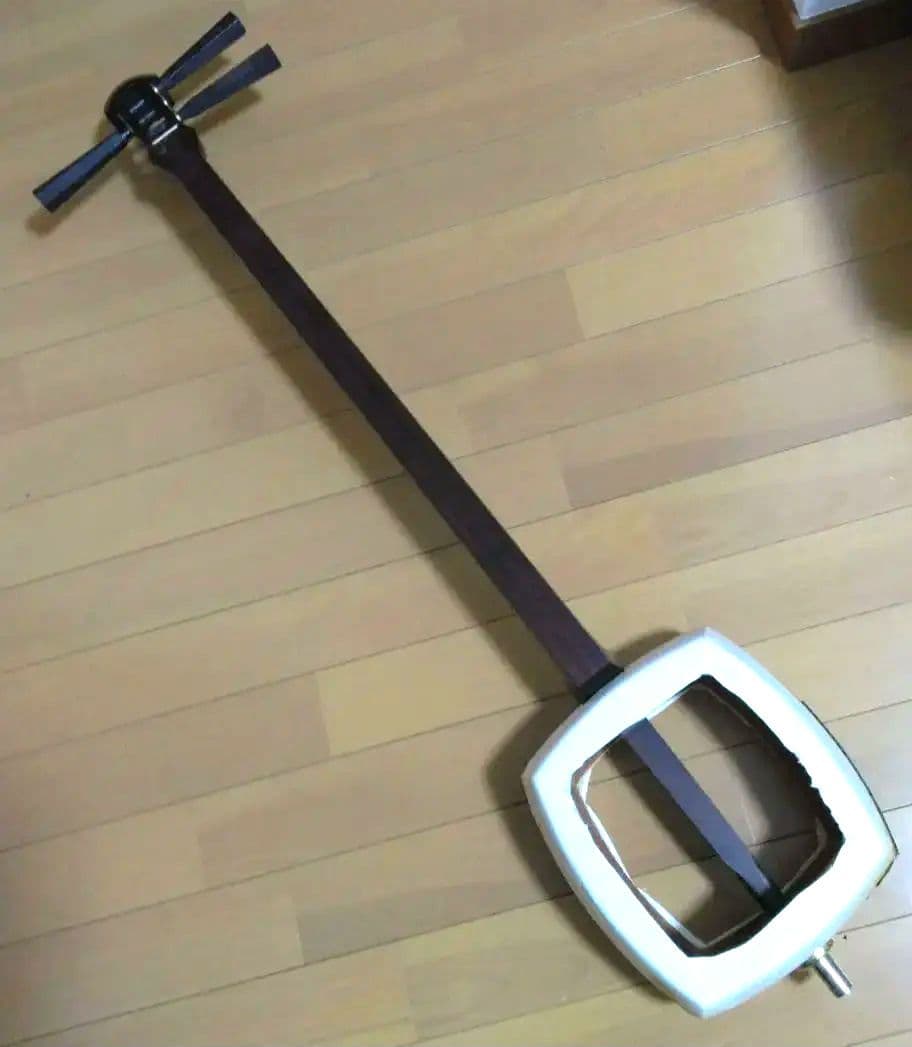 金、土曜日のみ値下げ！津軽三味線正寸　紅木重量棹　五分大丸打ち胴