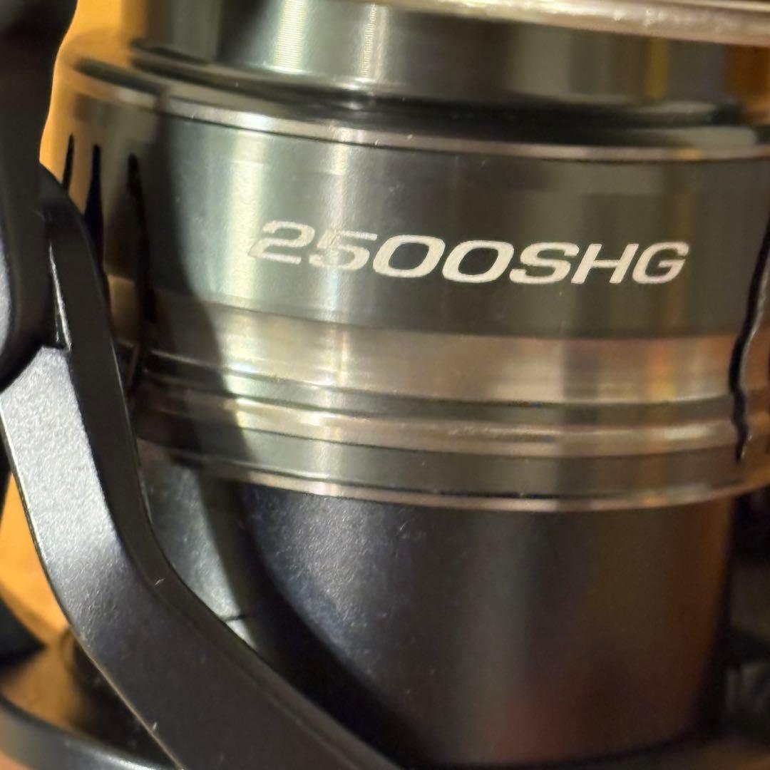 超美品 Shimano Miravel ミラベル 2500SHG リール