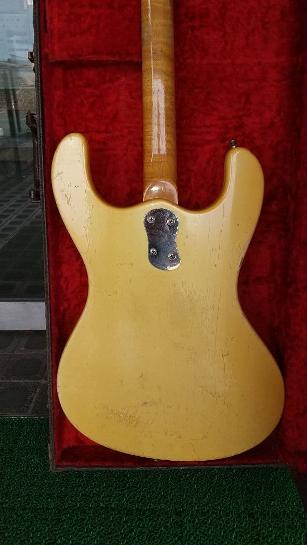 大幅値下げ‼️お超！希少！モズライト1965Bassパールホワイト