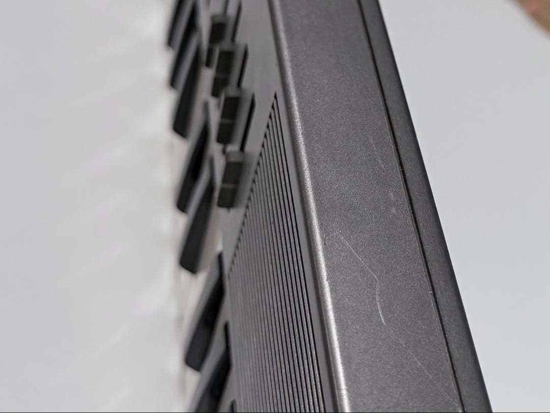 動作品YAMAHA CS01 アナログシンセサイザー￼