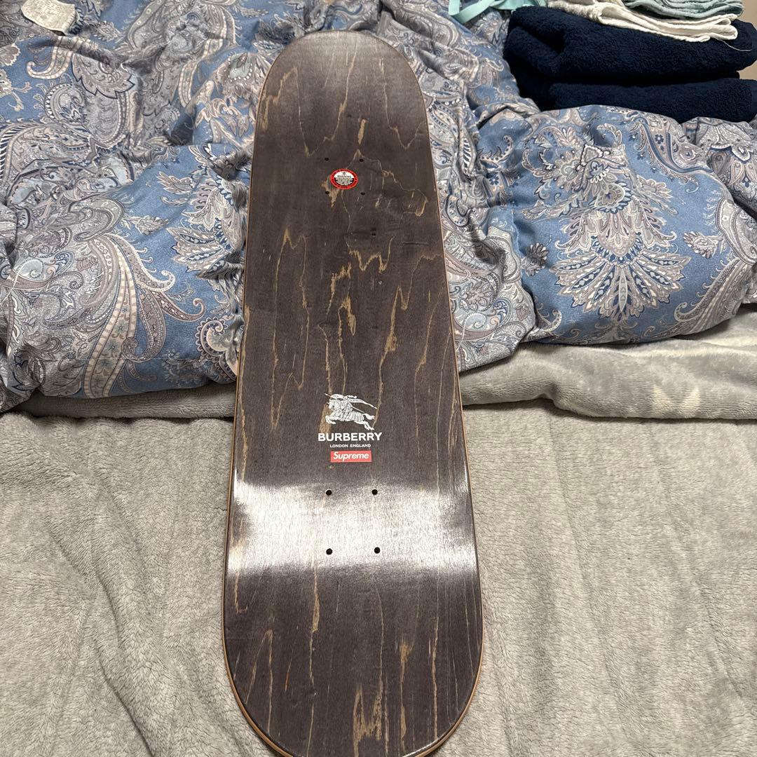 Burberry x Supreme スケートボードデッキ