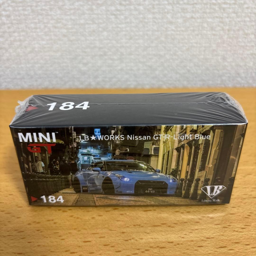 か*ゅ様 新品未開封　LBWK Nissan GT-R Light Blue #