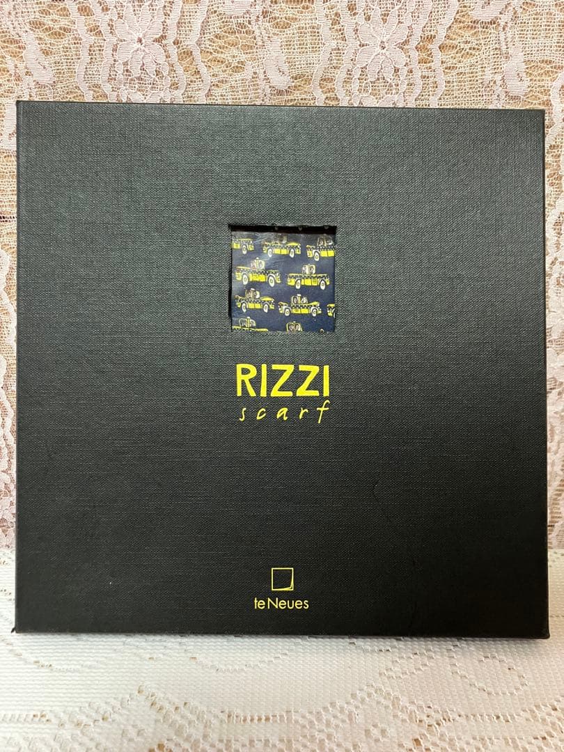 ジェームスリジィのシルク製 車柄スカーフMade in Italy