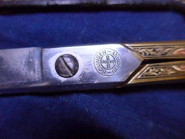 全長24センチ　ドイツ　ゾーリンゲン／DORKOの美しいハサミ　皮のケース付き