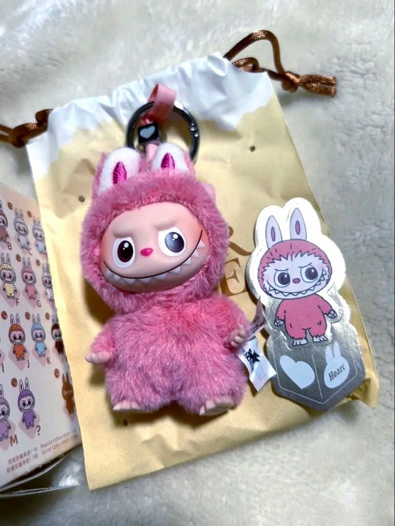 【シークレット】　Labubu4.0 Pin for Love ハート　ラブブ