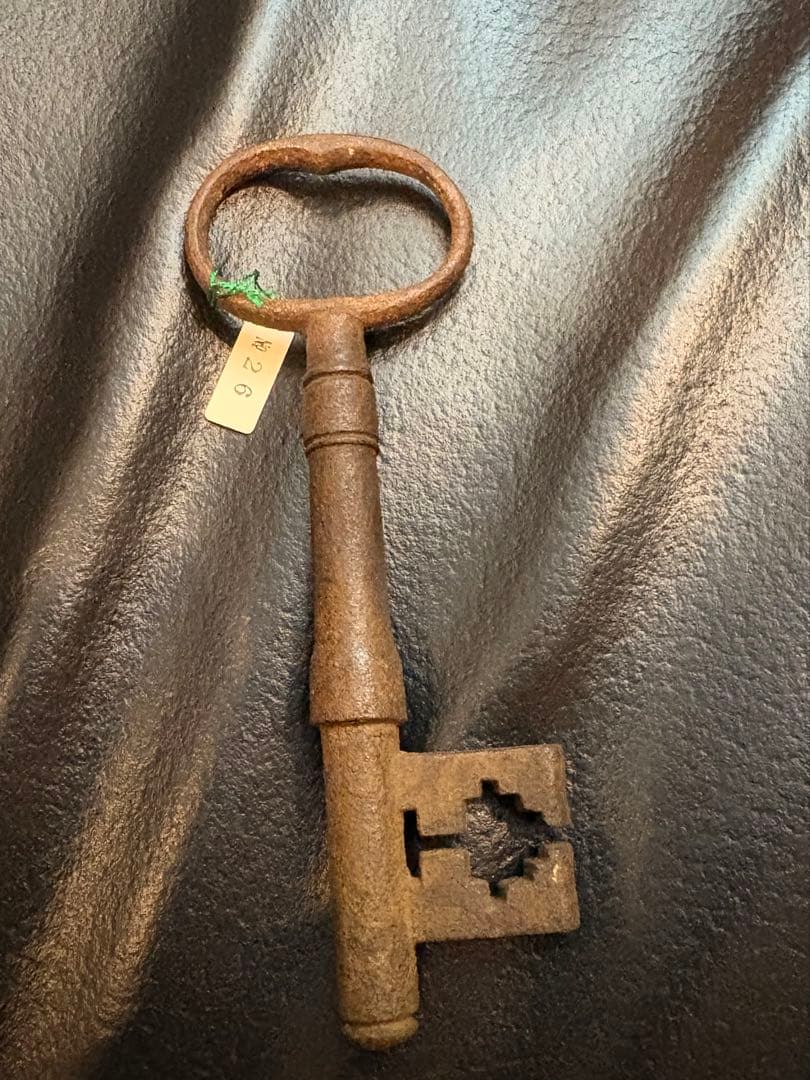 西洋骨董　アイアンキー