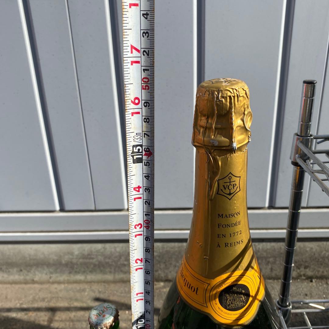 ヴーヴ・クリコ・ブリュット カラ瓶セット