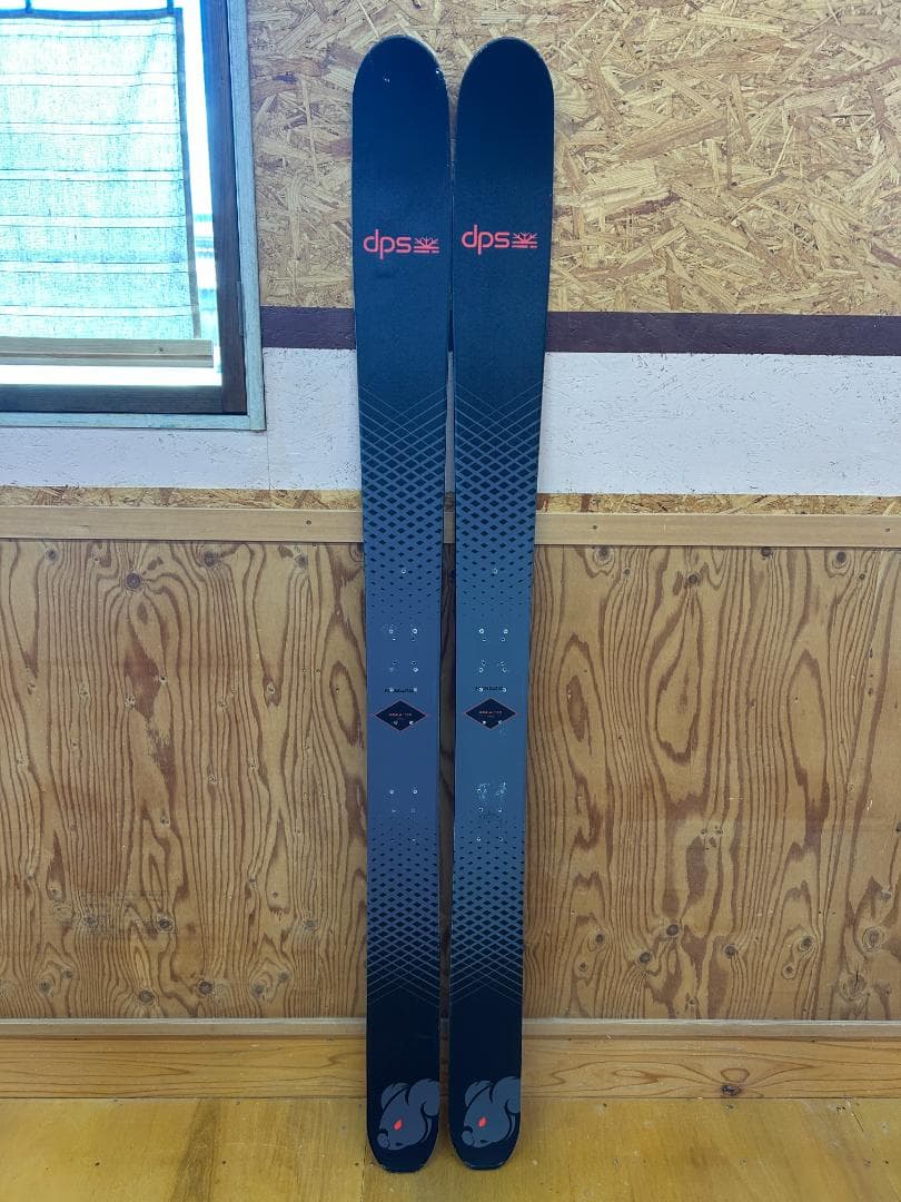 DPS KOALA 179センチ　滑走日数4日　板のみ
