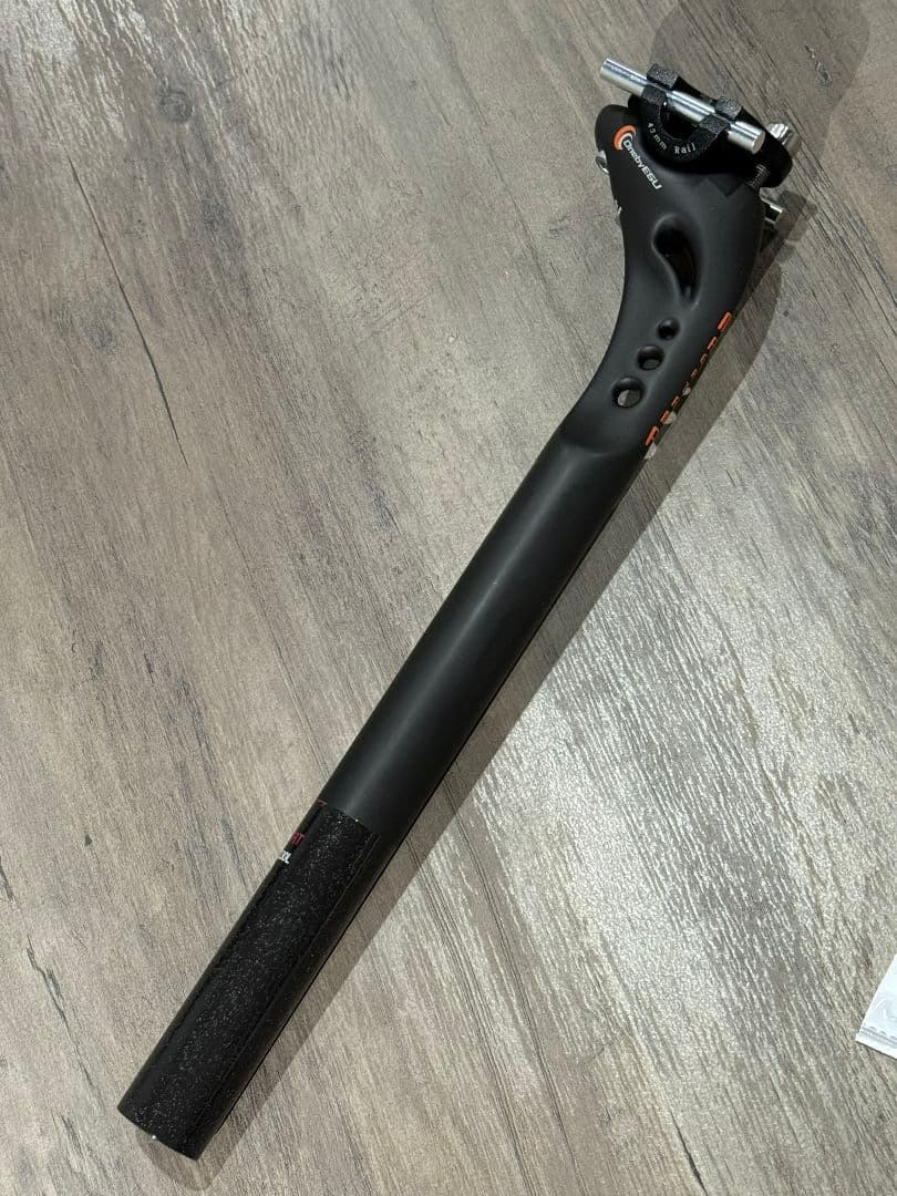 ワンバイエス φ27.2マガタマシートポスト 43mmクランプ付