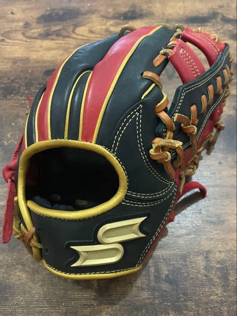 軟式グローブ　SSKプロエッジ限定品【西岡剛モデル】