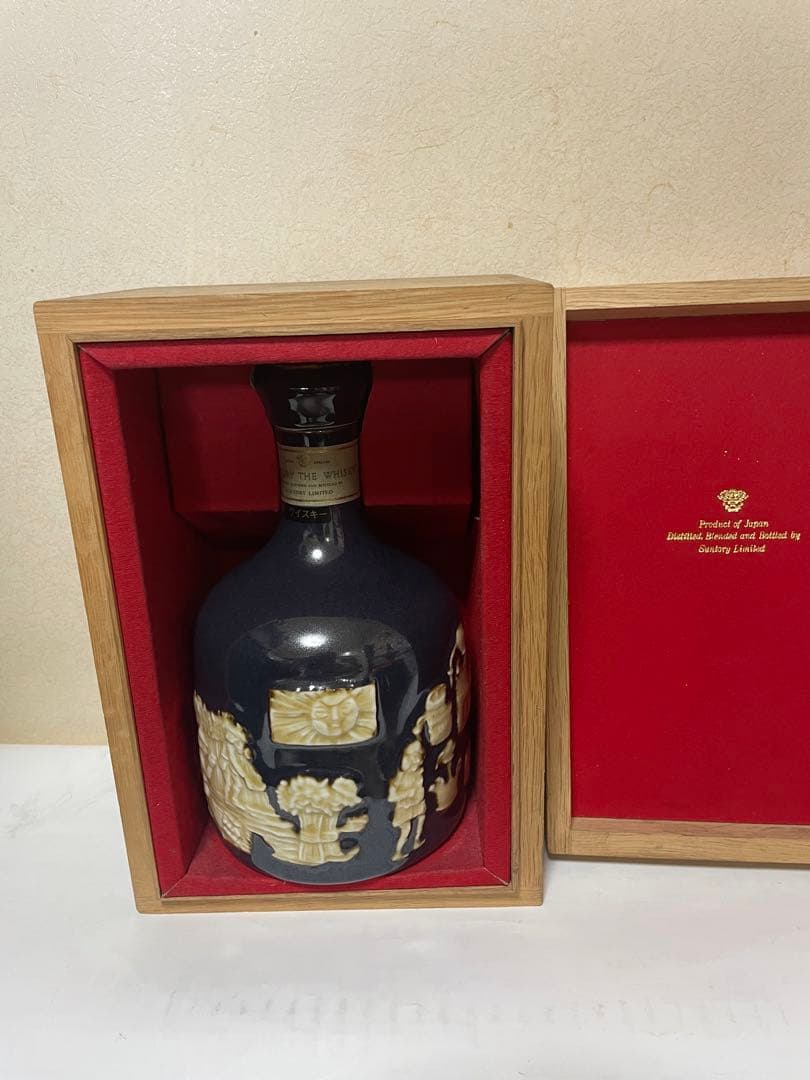 サントリー有田焼空き瓶や空箱