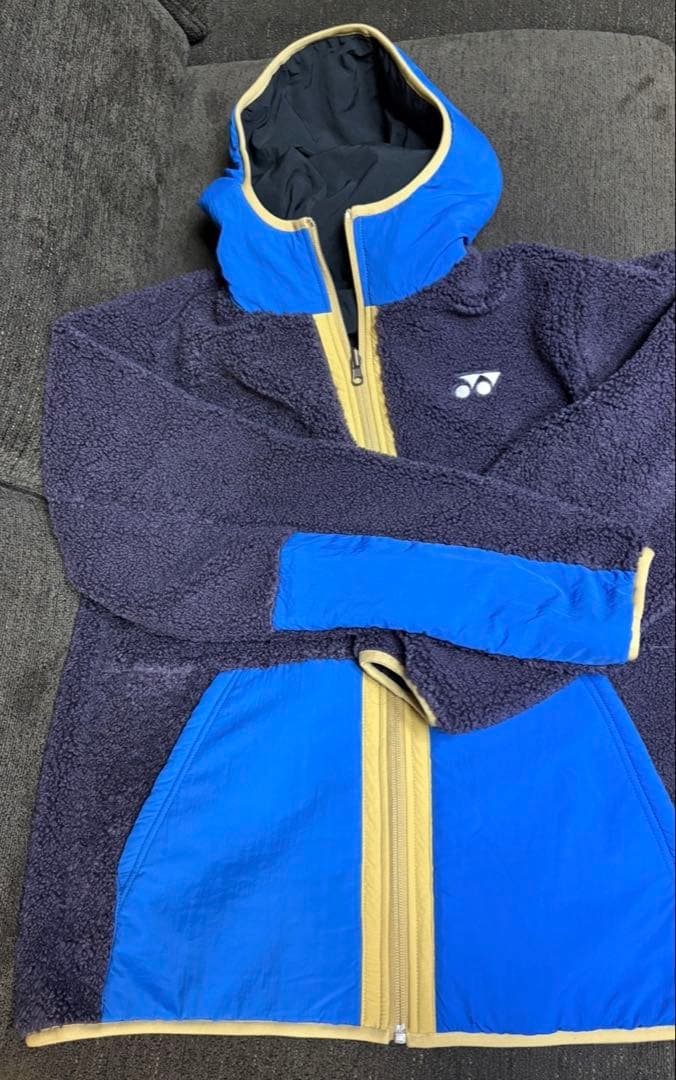 2回着用の美品！YONEX リバーシブル防寒ジャケットユニM レディースLサイズ