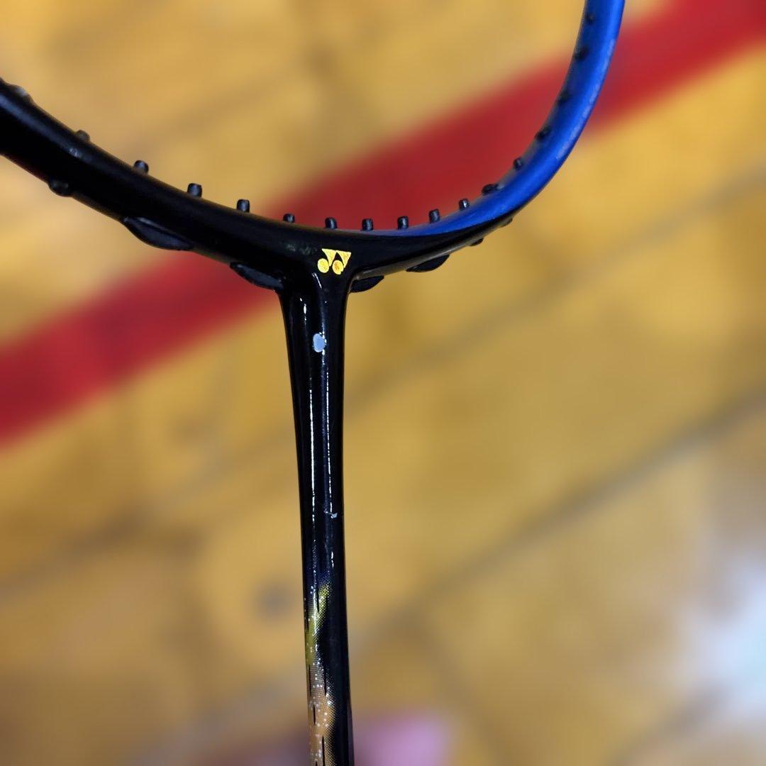 Yonex アストロクス 77 バドミントンラケット　びび折れなし！