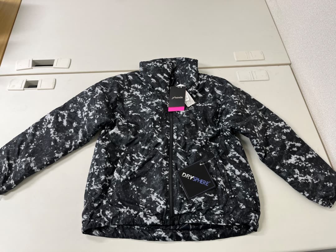 【新品】 phenix　スキーウェア　スノボウェア　レディース　Sサイズ　556