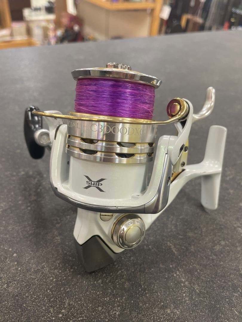 超希少シマノBB-X テクニウム Mg ホワイトスペシャル C3000DXG