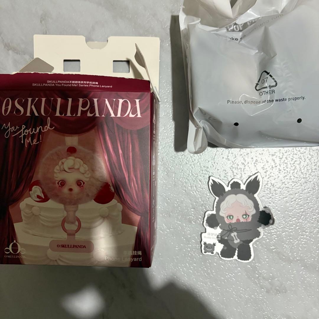 スカルパンダ　スマホショルダー　シークレット　［内袋未開封]