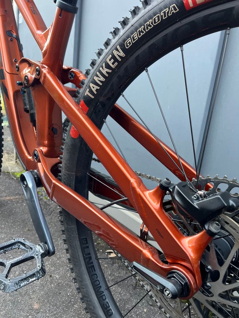 TREK SLASH 8 GEN5 トレックスラッシュ8