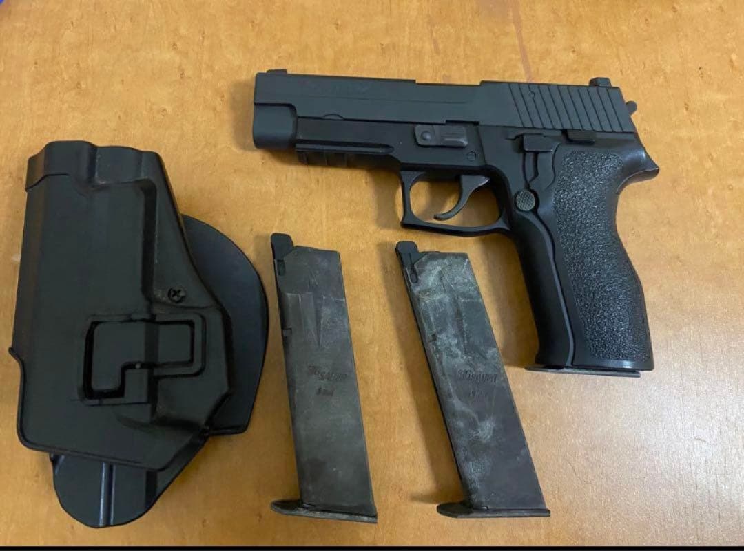 東京マルイ P226E2 ホルスター 予備マガジン2本セット