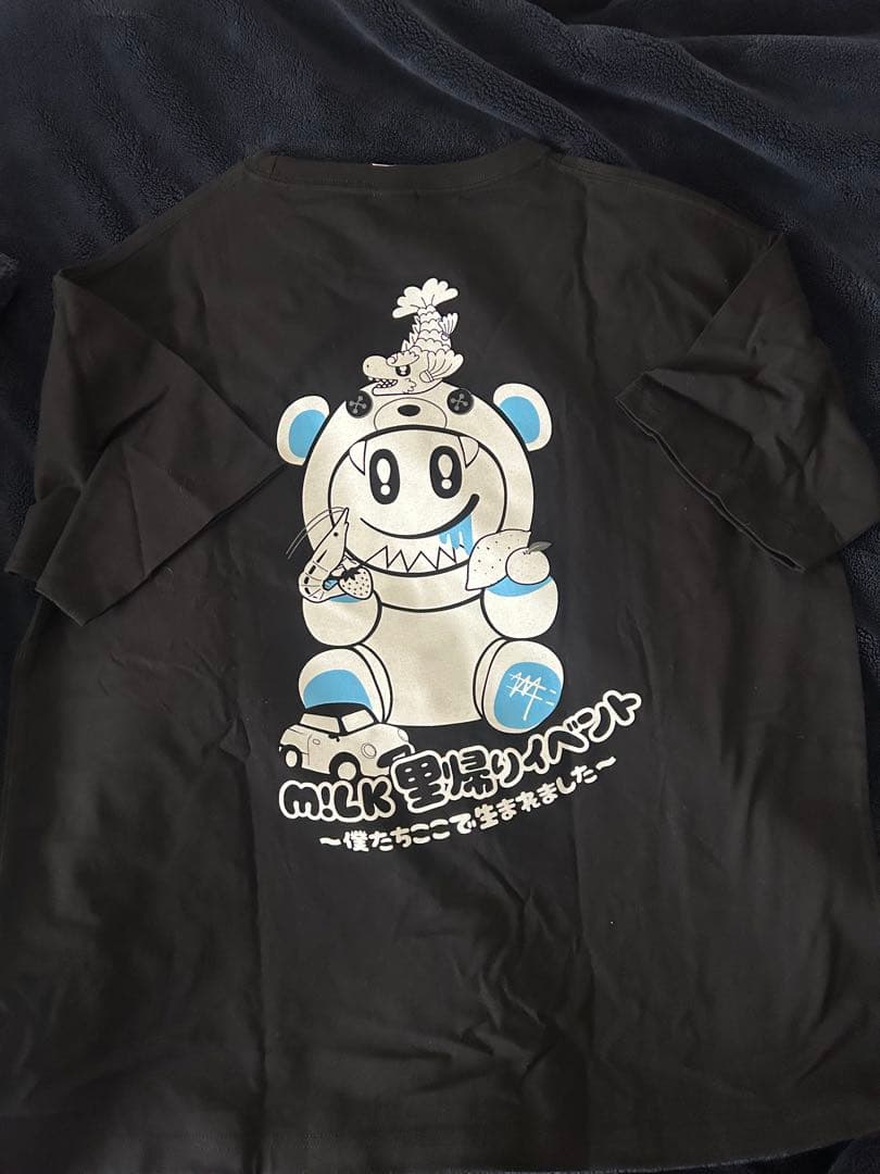 M!LK Tシャツ