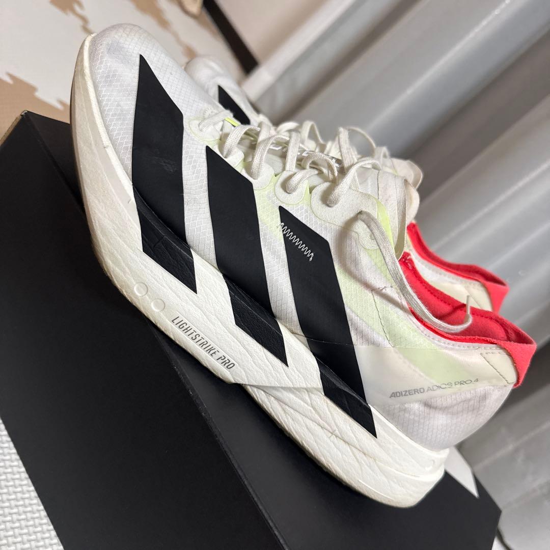 アディオスプロ4 28.0 白×黒