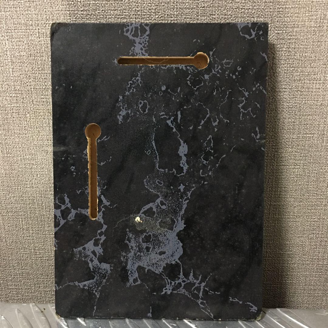 海外のバスケのカードの盾