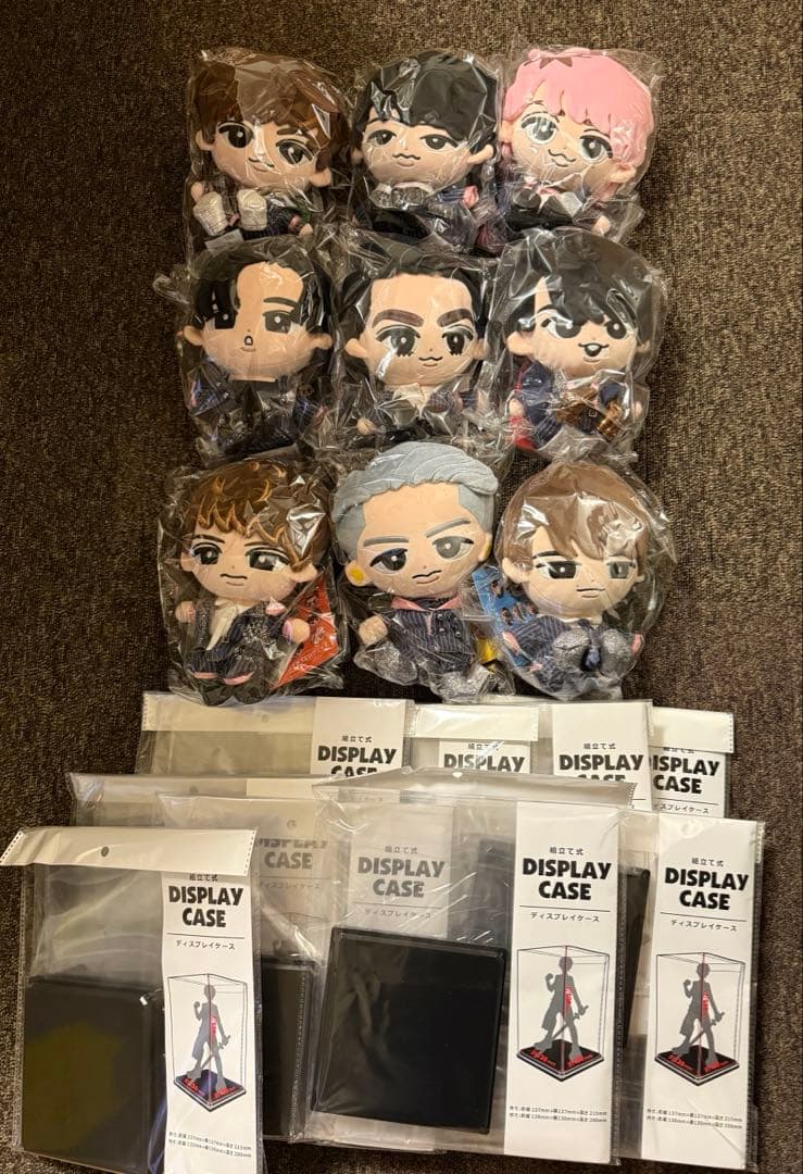  Man すのチル　ぶら下がらないぬいぐるみ　ディスプレイケース9個付