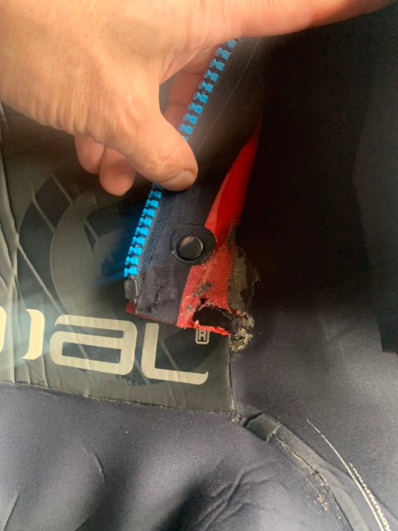 Animal￼ウェットスーツ　サイズM 2mm