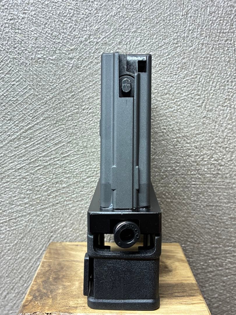 R7-35 東京マルイ GBB M4 マガジンアダプター 外部ソース仕様