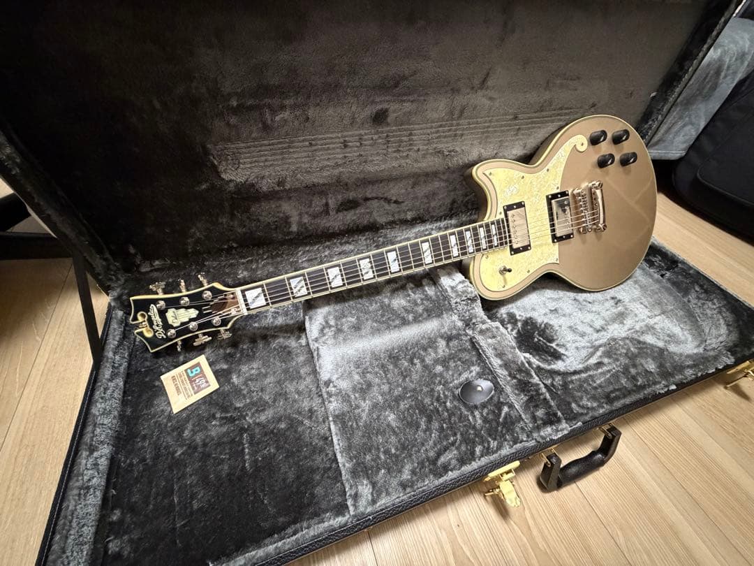 ギター D'Angelico Deluxe Atlantic Desert Gold