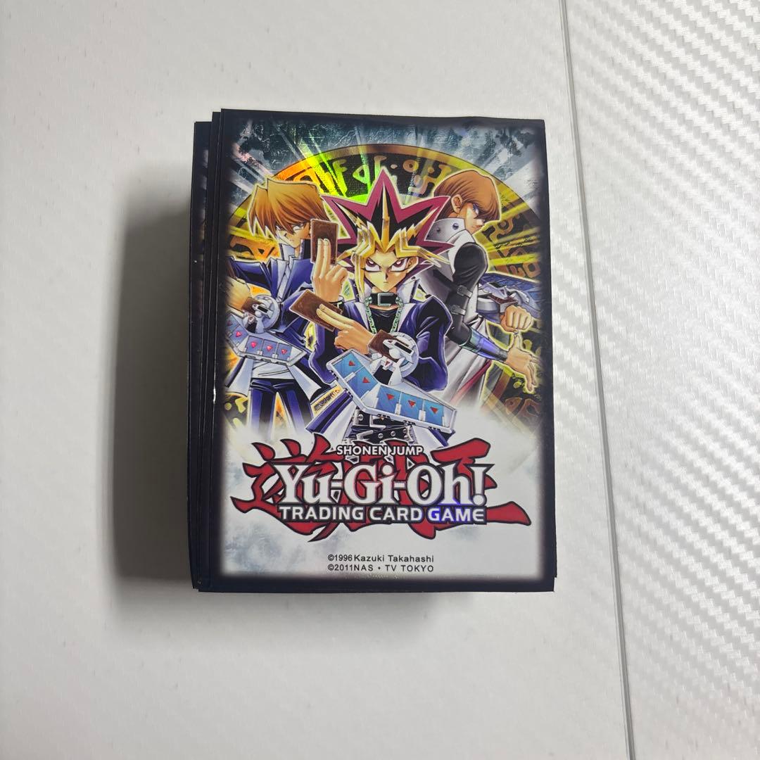 遊戯王　カードスリーブ　遊戯　城之内　海馬