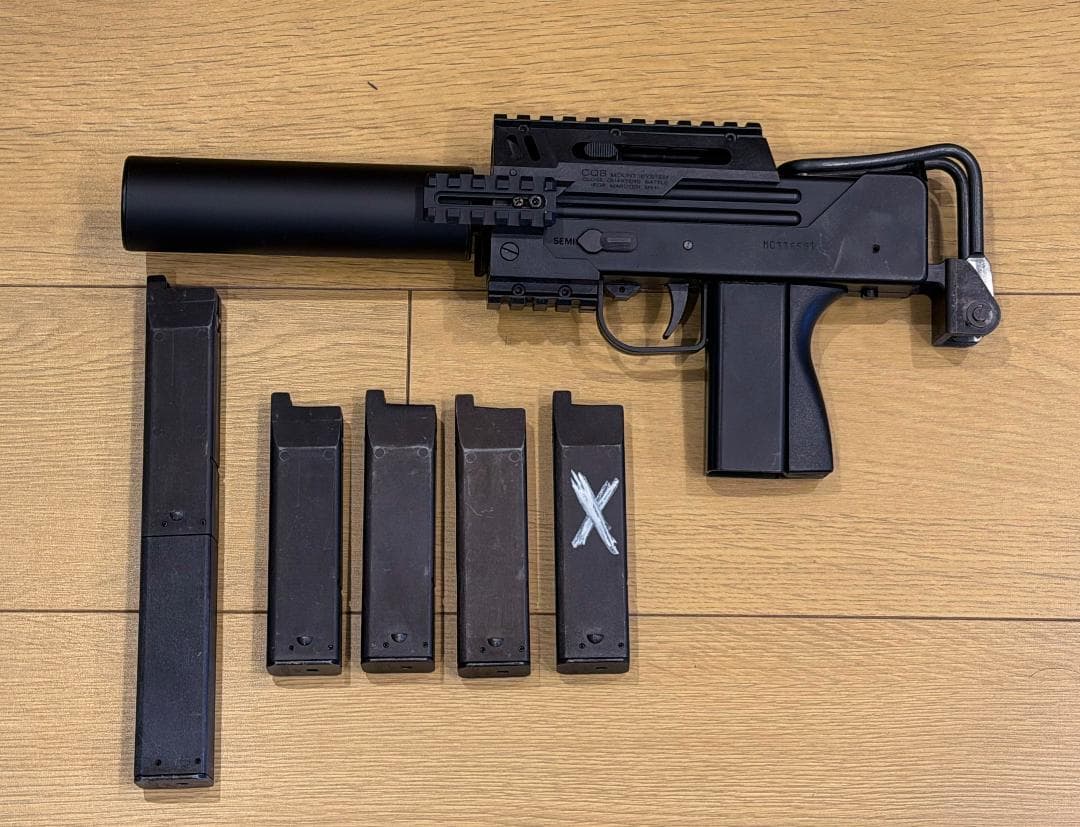 マルゼンM11 ニューイングラム GBB　マガジン＋ドットサイト＋ケースセット