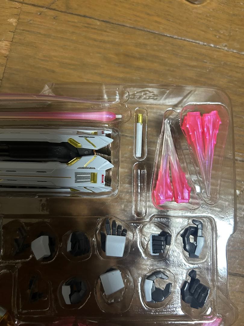 メタルビルド　クロスボーンガンダムx1